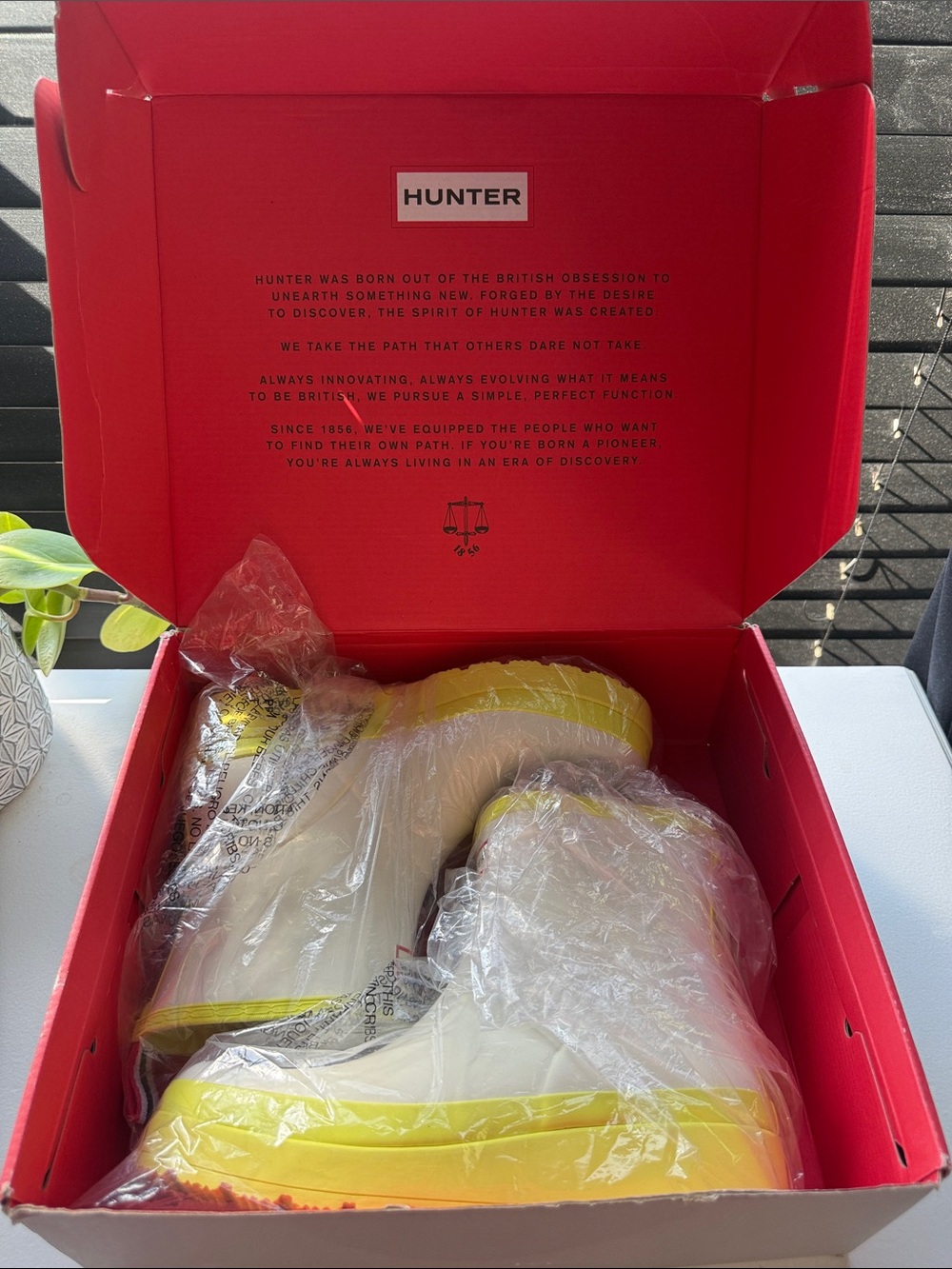 Hunter Original Play Short Rain Boots White Yellow Women’s Size 10 - Picture 9 of 12